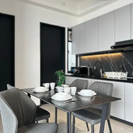 Urban Suites Two Or Three Bedroom Georgetown By Anc Jelutong Exterior photo
