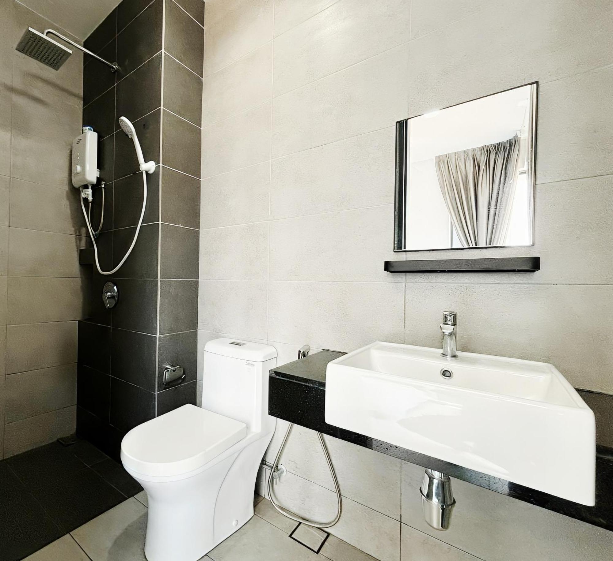 Urban Two Or Three Bedroom Georgetown By Anc Jelutong